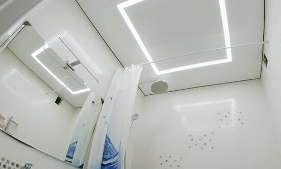 Светополосы на натяжном потолке 3 кв.м. - Ванная - Солигорск